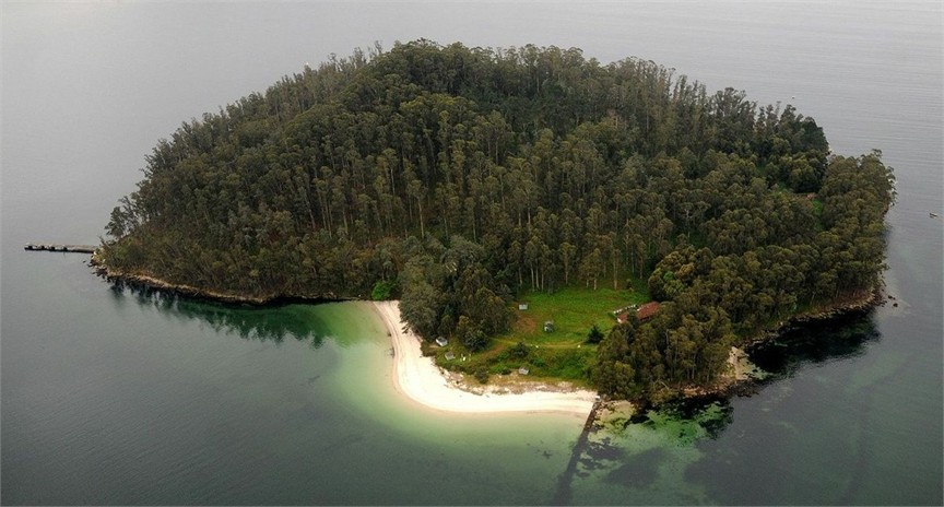 Foto aérea de la Isla de Tambo, en Pontevedra. Siente Galicia.