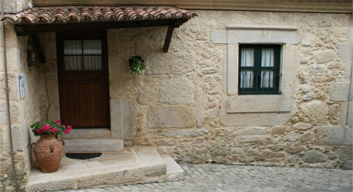 Casa Puertas Oia Baiona