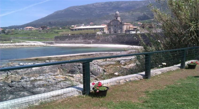 Casa Puertas Oia Baiona