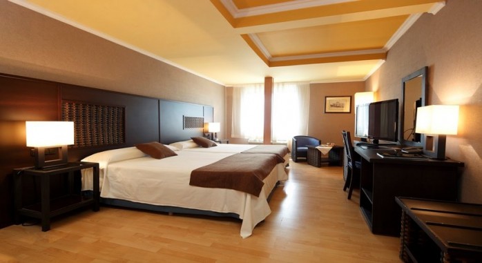 Hotel Congreso Reserva Al Mejor Precio En Santiago