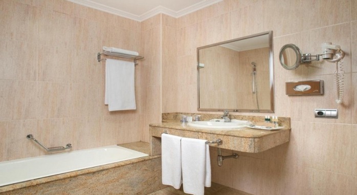 Hotel Talaso Atlantico - Baiona